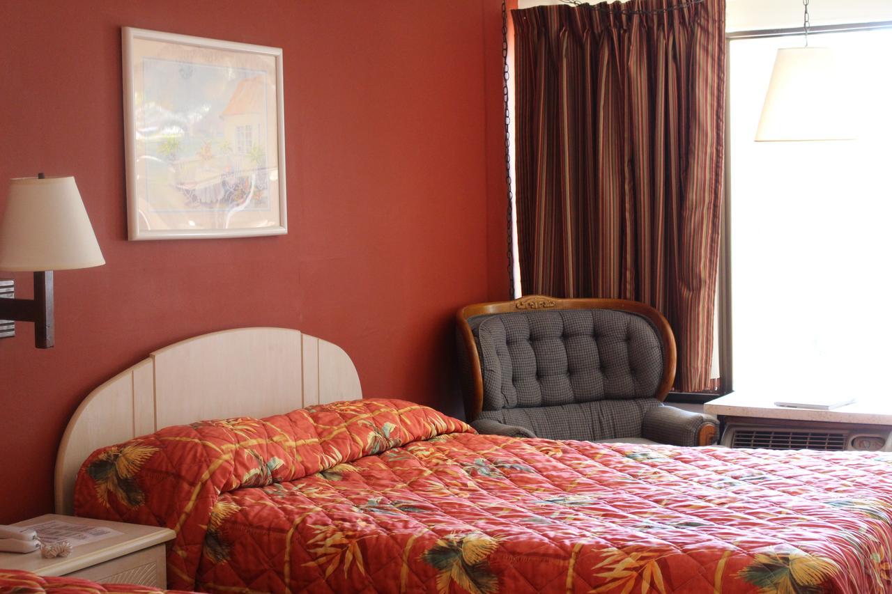 Oceaneer Motel